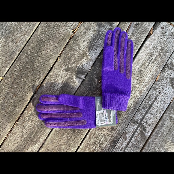 SOLD Isotoner Aris classic Stretch Knit Gloves - Picture 5 of 6